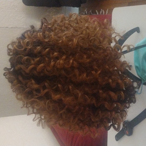 Foxy Lady Curly Ombre C Side Part Wig - Picture 4 of 10